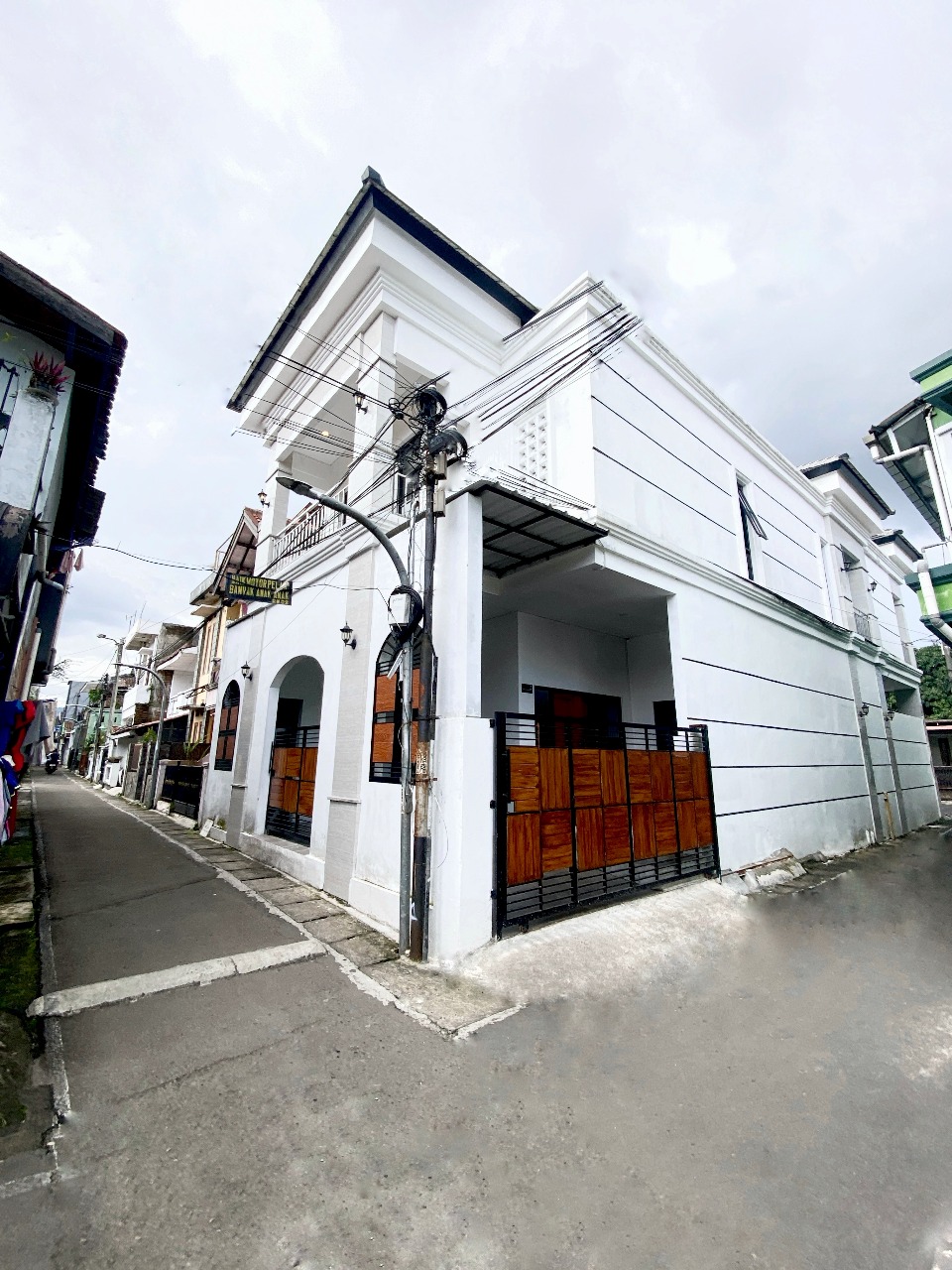 Eksterior Bangunan Alfarobi Kost Antapani